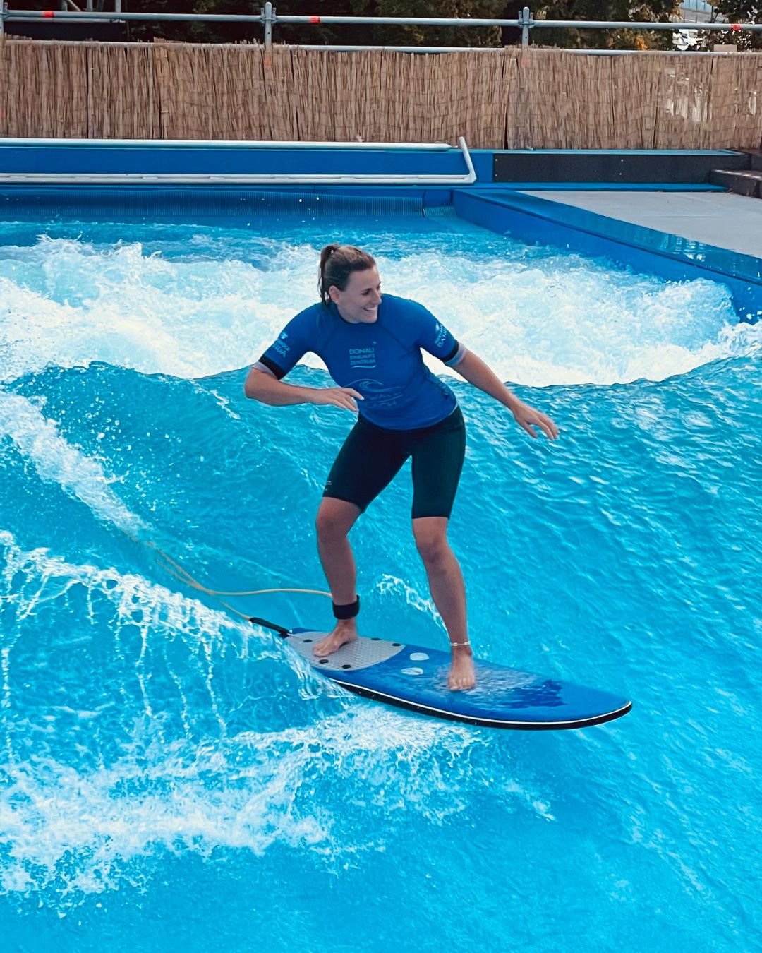Lisa beim Wakeboarden Lisa beim Wakeboarden